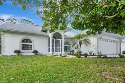 809 Robert Ave, Lehigh Acres, FL 33936 - Photo 2