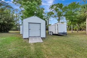 809 Robert Ave, Lehigh Acres, FL 33936 - Photo 38