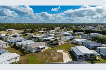 1000 Kings #400 Hwy, Punta Gorda, FL 33980 - Photo 2