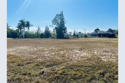 3714 NE 13th Ave, Cape Coral, FL 33909 - Photo 4