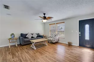 2204 NE 15th Pl, Cape Coral, FL 33909 - Photo 4
