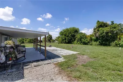 2204 NE 15th Pl, Cape Coral, FL 33909 - Photo 14