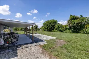 2204 NE 15th Pl, Cape Coral, FL 33909 - Photo 14