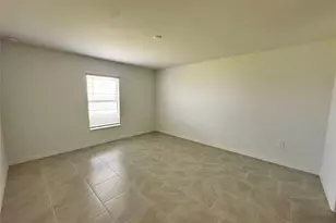 17669 Paradiso Wy, North Fort Myers, FL 33917 - Photo 8