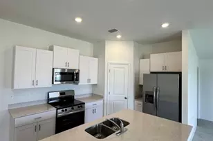 17669 Paradiso Wy, North Fort Myers, FL 33917 - Photo 6
