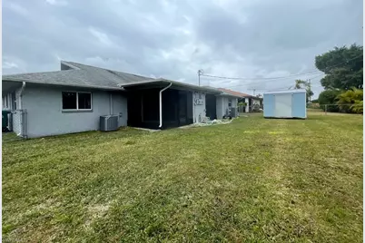 613 SE 14th Ter, Cape Coral, FL 33990 - Photo 10
