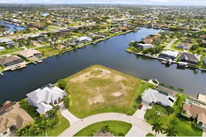 3021 SW 27th Pl, Cape Coral, FL 33914 - Photo 4