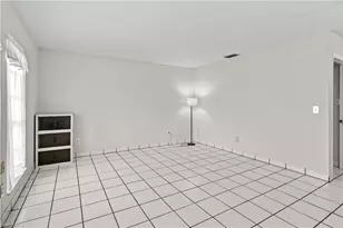 3369 Yukon Cir, Fort Myers, FL 33907 - Photo 8