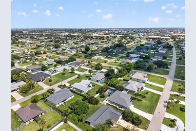 705 SW 9th Ave, Cape Coral, FL 33991 - Photo 44