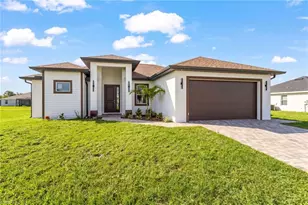 7 SW 19th Pl, Cape Coral, FL 33991 - Photo 2