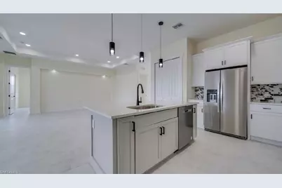 141 SW 37 Pl, Cape Coral, FL 33993 - Photo 8