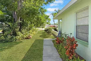 3510 SE 2nd Ave, Cape Coral, FL 33904 - Photo 2