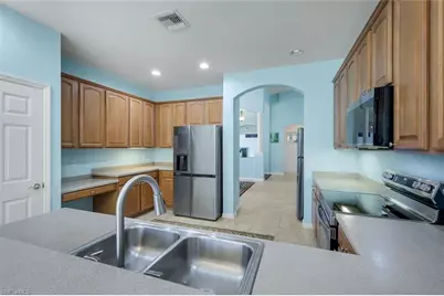 9830 Mar Largo Cir, Fort Myers, FL 33919 - Photo 12