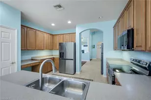 9830 Mar Largo Cir, Fort Myers, FL 33919 - Photo 12