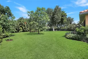 9830 Mar Largo Cir, Fort Myers, FL 33919 - Photo 4