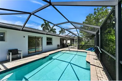 905 SW 52nd St, Cape Coral, FL 33914 - Photo 12