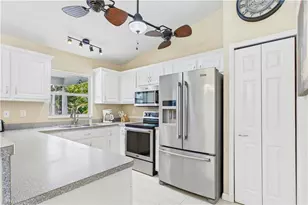 204 SE 18th St, Cape Coral, FL 33990 - Photo 4