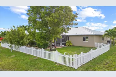 2529 SW 23rd Pl, Cape Coral, FL 33914 - Photo 32