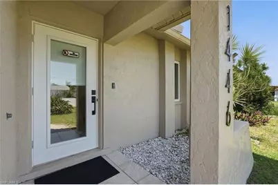 1446 SE 13th St, Cape Coral, FL 33990 - Photo 4
