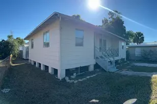 3316 Armstrong Ct, Fort Myers, FL 33916 - Photo 2