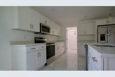 3433 Jeffcott St, Fort Myers, FL 33916 - Photo 4