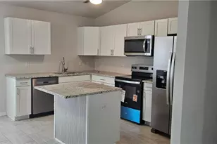 1329 NE 19th St, Cape Coral, FL 33909 - Photo 10