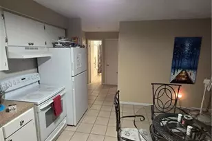 4901 Victoria Dr, Cape Coral, FL 33904 - Photo 4