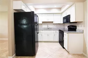 624 SE 13th St, Cape Coral, FL 33990 - Photo 2