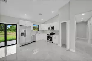 462 Lampion Ave S, Lehigh Acres, FL 33974 - Photo 4