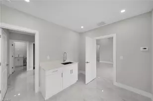 462 Lampion Ave S, Lehigh Acres, FL 33974 - Photo 4