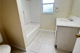 609 SE 23rd Pl, Cape Coral, FL 33990 - Photo 8