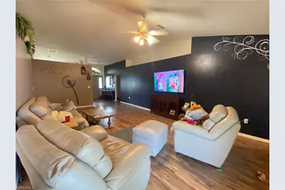 100 NW 28th Ct, Cape Coral, FL 33993 - Photo 4
