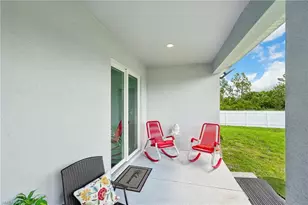 910 Richmond Ave N, Lehigh Acres, FL 33972 - Photo 32