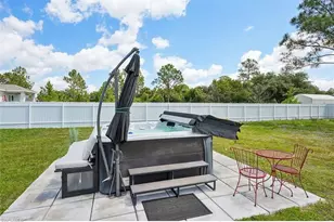 910 Richmond Ave N, Lehigh Acres, FL 33972 - Photo 36