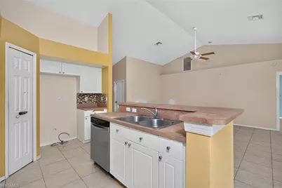 733 Chapman Ave S, Lehigh Acres, FL 33974 - Photo 8