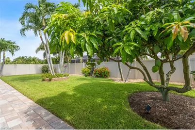 2721 Gleason Pkwy, Cape Coral, FL 33914 - Photo 44