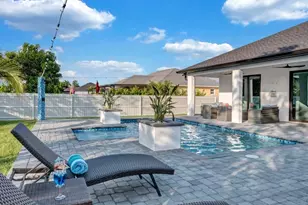1002 NE 2nd Pl, Cape Coral, FL 33909 - Photo 40