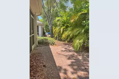 8155 Pacific Beach Dr, Fort Myers, FL 33966 - Photo 8