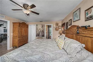 905 NE 17th St, Cape Coral, FL 33909 - Photo 14