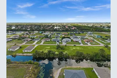 907 NE 32nd Ter, Cape Coral, FL 33909 - Photo 12