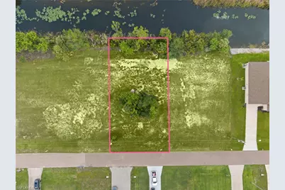 907 NE 32nd Ter, Cape Coral, FL 33909 - Photo 2