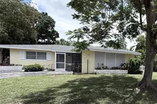 3941 Maxine St, Fort Myers, FL 33901 - Photo 4