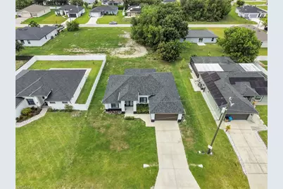 627 NW 2nd Ter, Cape Coral, FL 33993 - Photo 6