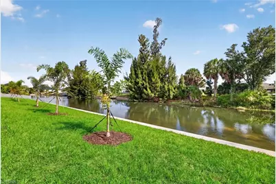 629 SW 13th St, Cape Coral, FL 33914 - Photo 32