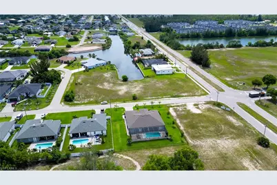 505 SW 31st Pl, Cape Coral, FL 33991 - Photo 12