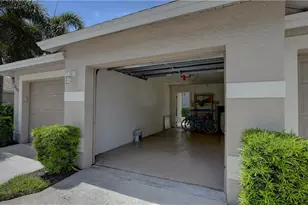 8083 Queen Palm Ln, Fort Myers, FL 33966 - Photo 32