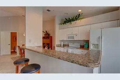 8083 Queen Palm Ln #424, Fort Myers, FL 33966 - Photo 20