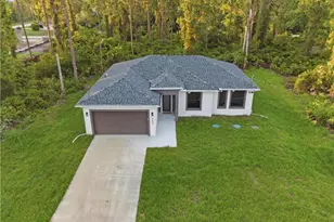 923 Milwaukee Blvd, Lehigh Acres, FL 33974 - Photo 32