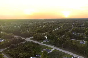 923 Milwaukee Blvd, Lehigh Acres, FL 33974 - Photo 36