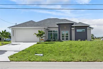 1129 Jacaranda Pkwy E, Cape Coral, FL 33909 - Photo 2